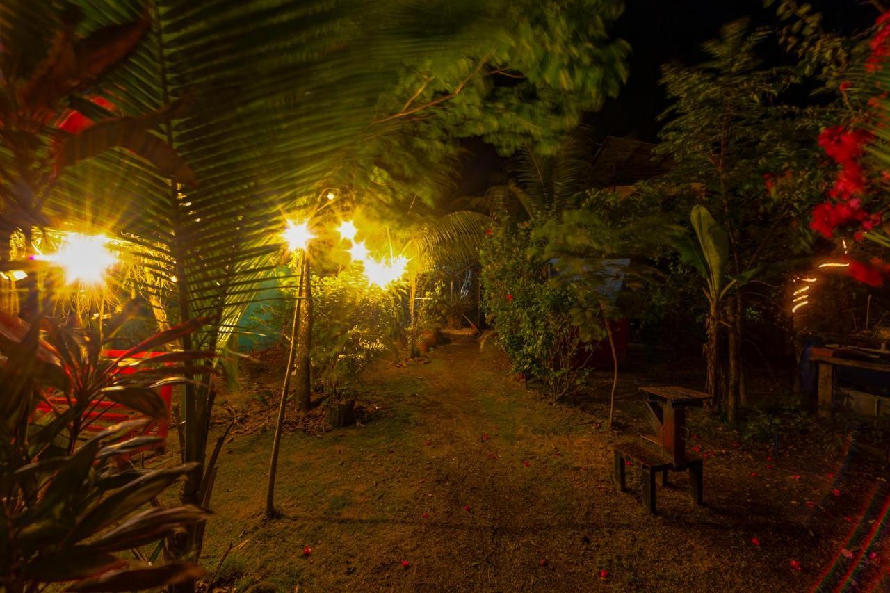 The Spot Hostel Esterillos Exterior photo